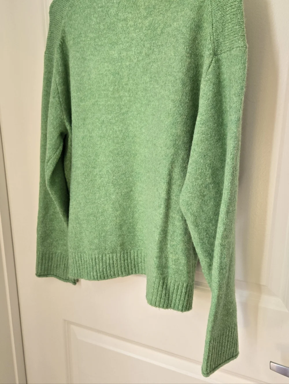 American Eagle Green Fluffy Knit Sweater Sz S - Picture 10 of 12